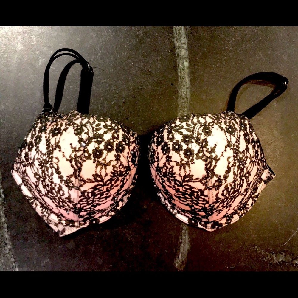 Victoria’s Secret Bombshell Plunge Bra